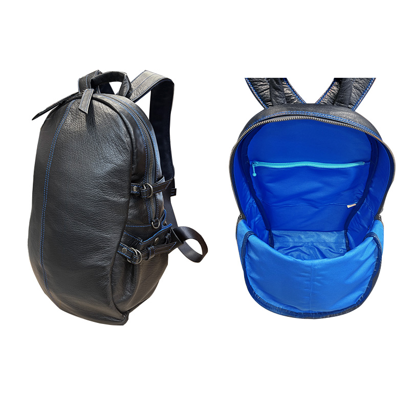 6601 鹿リュック 中